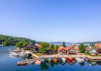 Ile kosztuje weekend w Mikołajkach: jak wpływają standard, sezon i atrakcje na cenę pobytu Ile kosztuje weekend w Mikołajkach: jak wpływają standard, sezon i atrakcje na cenę pobytu